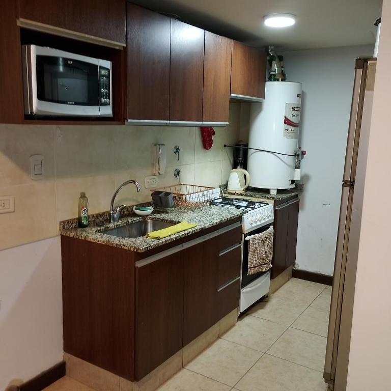 Dúplex a 3 cuadras de Plaza Godoy Cruz y 3 cuadras de calle San Martín - Apartamento de 1 dormitorio - 9