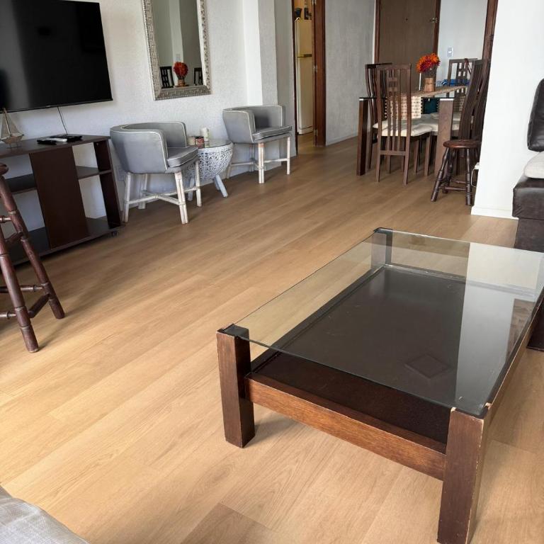 Excelente apartamento Chesterfield - Three-Bedroom Apartment - 11