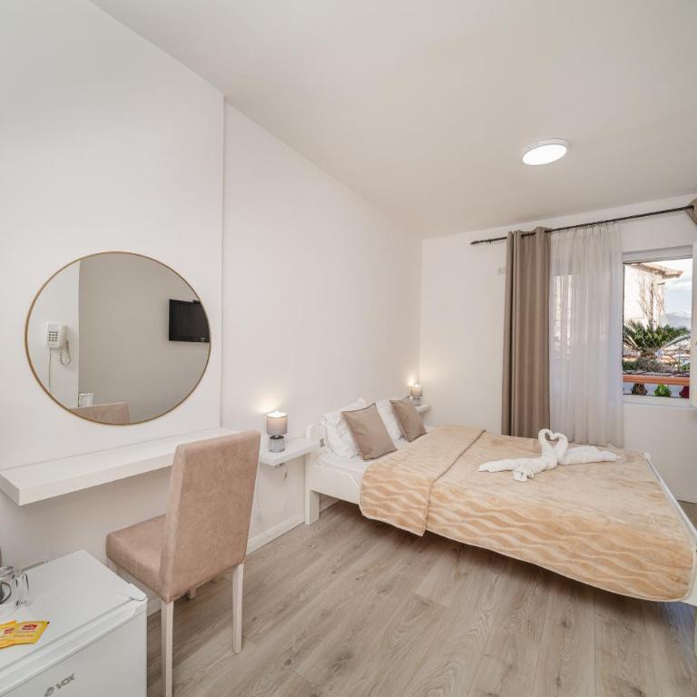 Hotel Azzurro - Economy Double Room - 4