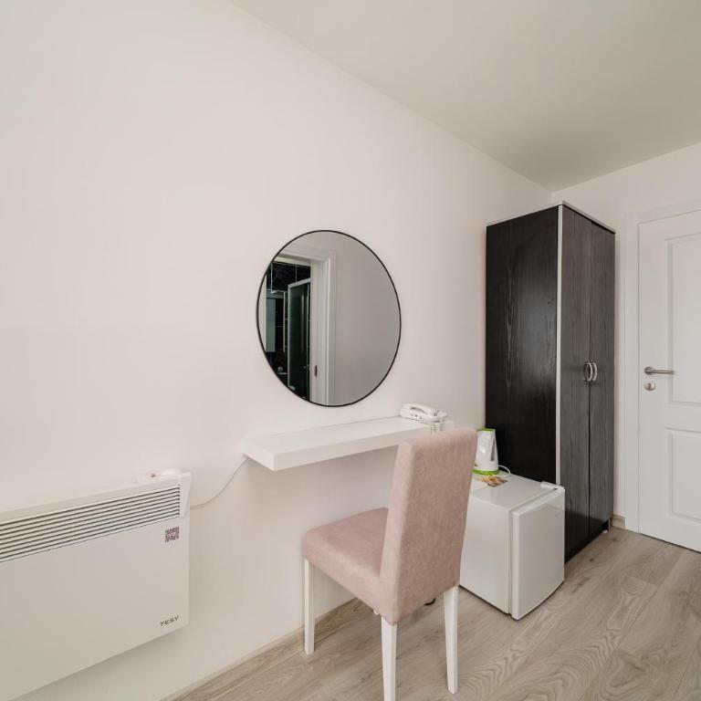 Hotel Azzurro - Superior Double Room with Sea View - 4