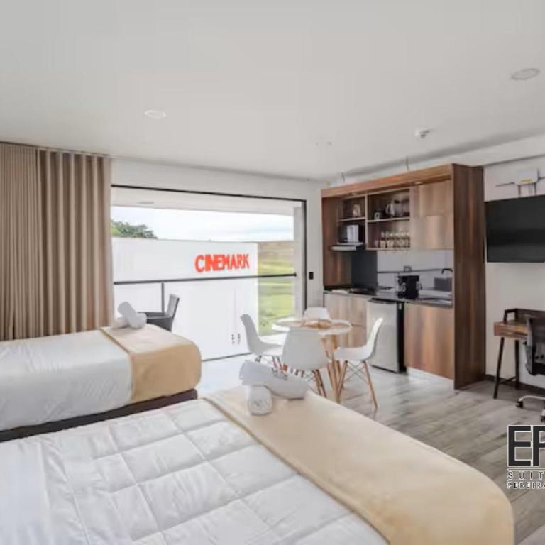 Epic Suite 506 Deluxe Airport - Duplex Suite - 4
