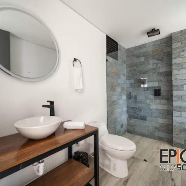 Epic Suite 506 Deluxe Airport - Duplex Suite - 9