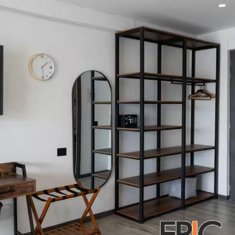 Epic Suite 506 Deluxe Airport - Duplex Suite - 12