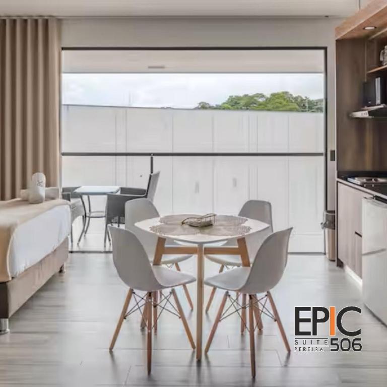 Epic Suite 506 Deluxe Airport - Duplex Suite - 13
