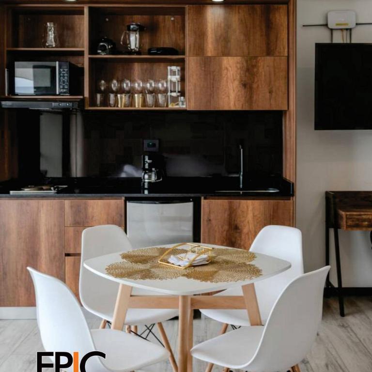 Epic Suite 506 Deluxe Airport - Duplex Suite - 15