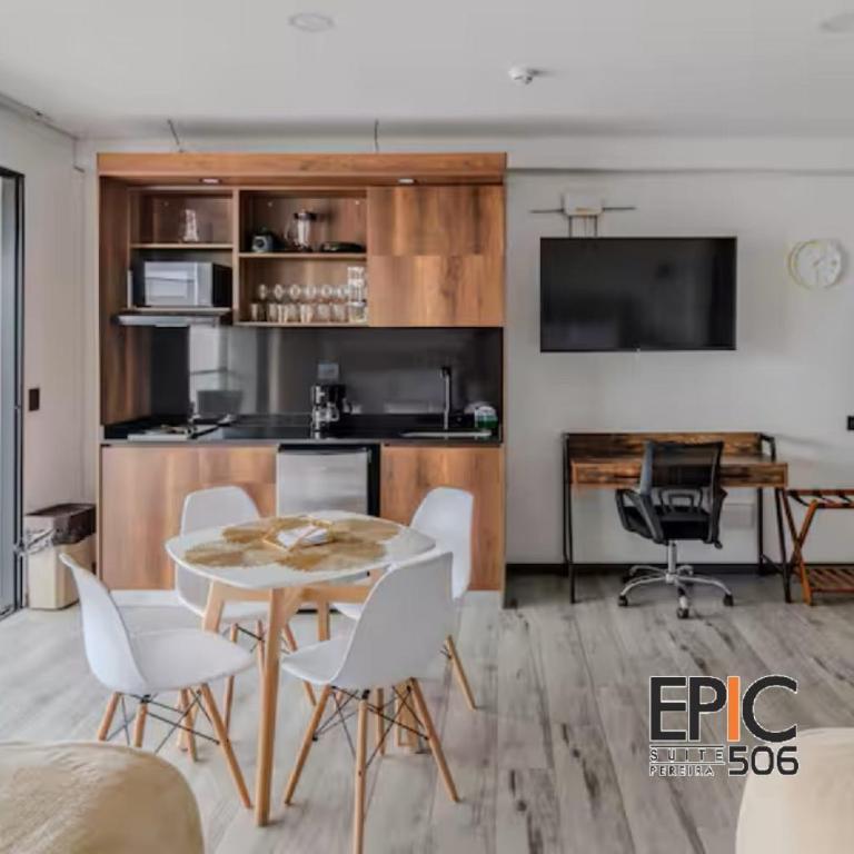 Epic Suite 506 Deluxe Airport - Duplex Suite - 16