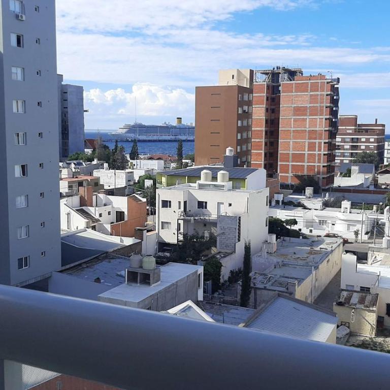 Dpto de balcón con vista al Muelle en ubicación ideal - Apartment with Balcony - 9