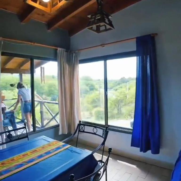 Cabañas frente al Rio - Casa de 2 dormitorios - 3