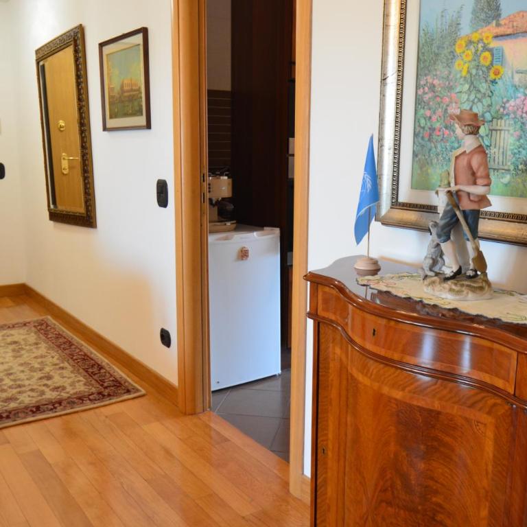 Getaway Roma Home - Three-Bedroom Apartment - 56