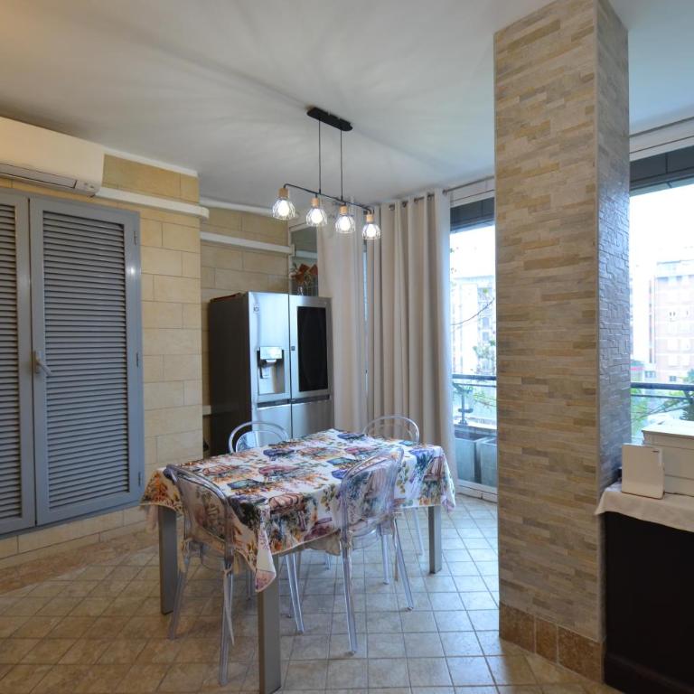 Getaway Roma Home - Three-Bedroom Apartment - 39