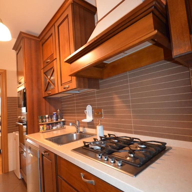 Getaway Roma Home - Three-Bedroom Apartment - 45