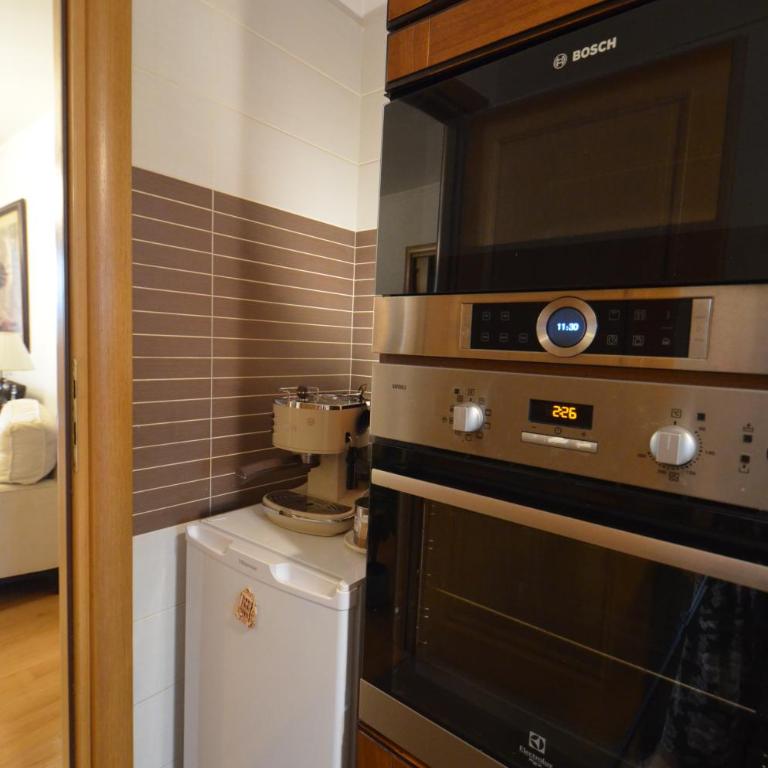Getaway Roma Home - Three-Bedroom Apartment - 49