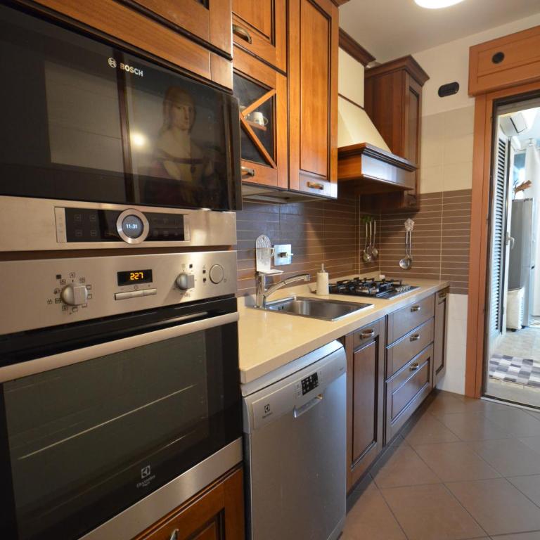 Getaway Roma Home - Three-Bedroom Apartment - 46
