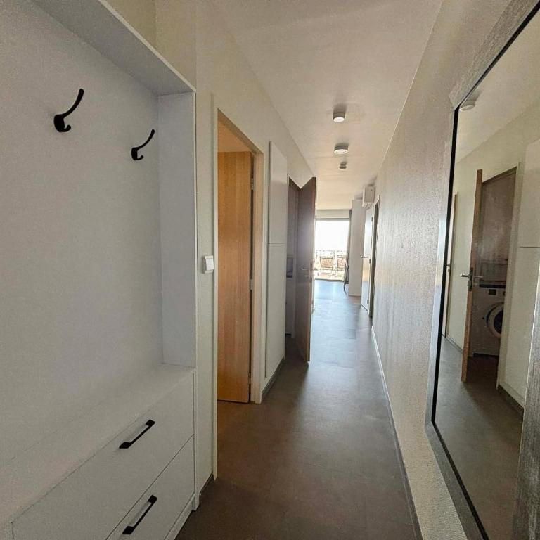 Appartement luxe 2 chambres, balcon, accès plage, piscine, animaux admis, parking - FR-1-194-236 - Appartement - 3