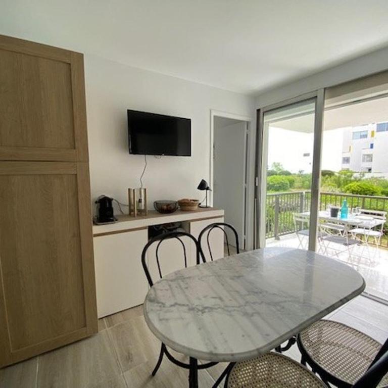 Appartement rénové vue mer, parking - 4 pers. - FR-1-81-734 - Apartment - 2