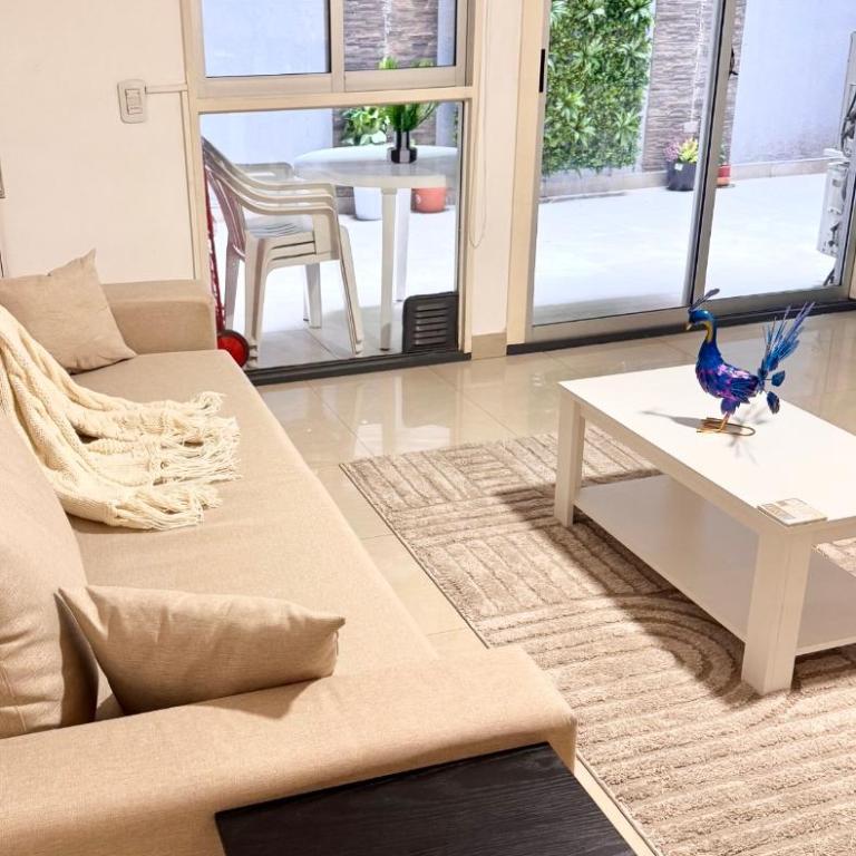 Palermo Gem -Bright & Stylish Apartment with Private Large Patio - One-Bedroom Family Apartment - 6