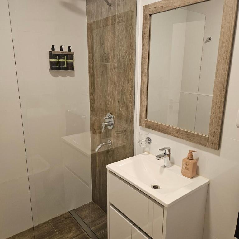 Tower Suites - Exclusiva Suite 10 - Centro de Neuquén - Apartamento de 1 dormitorio - 11