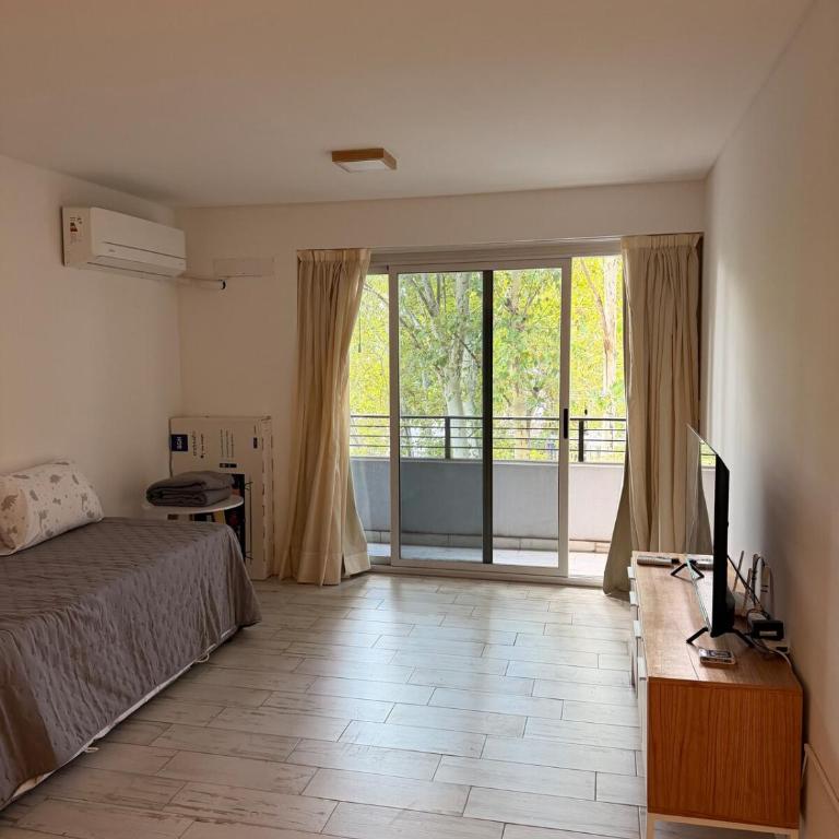 Monoambiente entero - Apartamento de 1 dormitorio - 2