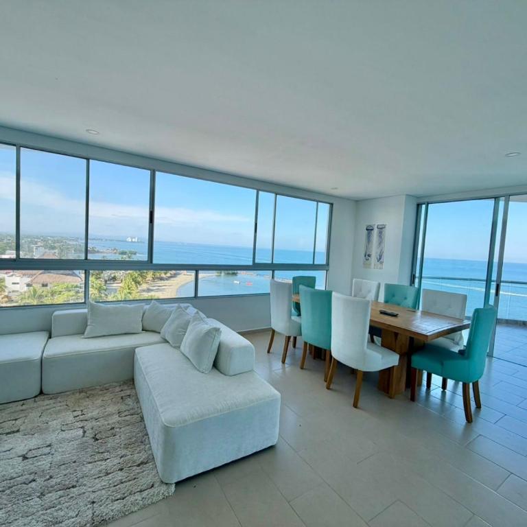 FB Apartamentos con vistas 360 grados al mar y piscina - Apartamento Premier de 4 dormitorios - 3