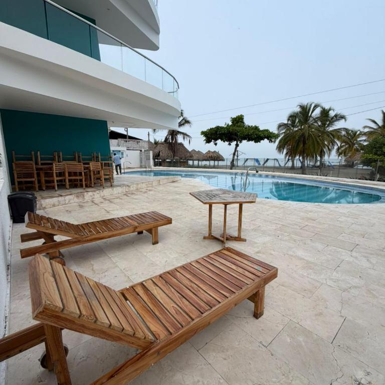 FB Apartamentos con vistas 360 grados al mar y piscina - Apartamento Premier de 4 dormitorios - 20