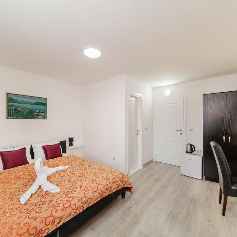 Hotel Azzurro - Standard Triple Room - 5