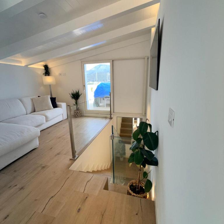 Amare Relais Gaeta - King Room with Sea View - 3