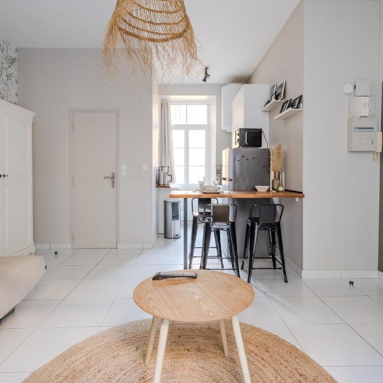Studio contemporain - 50 mètres plage - proche centre - Studio - 2