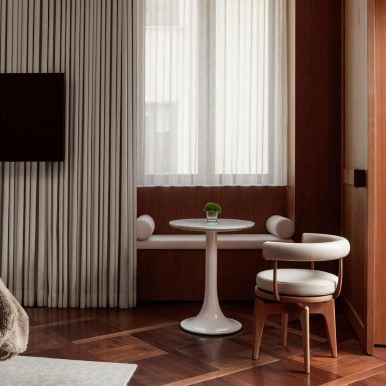 The Rome EDITION - Suite King Signature - 4