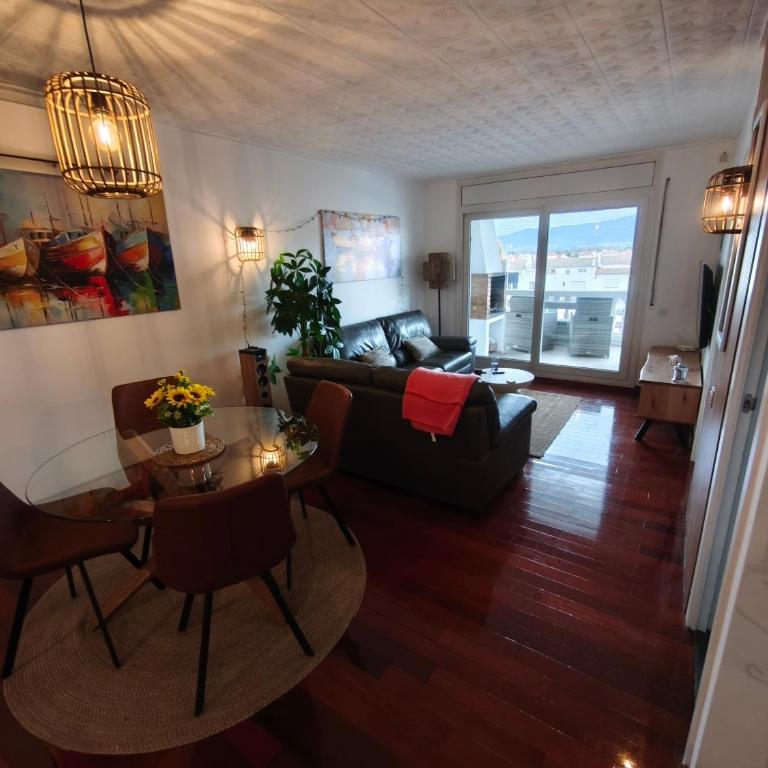 Appartement entre port et montagne - Apartamento de 2 dormitorios con vistas al puerto - 1