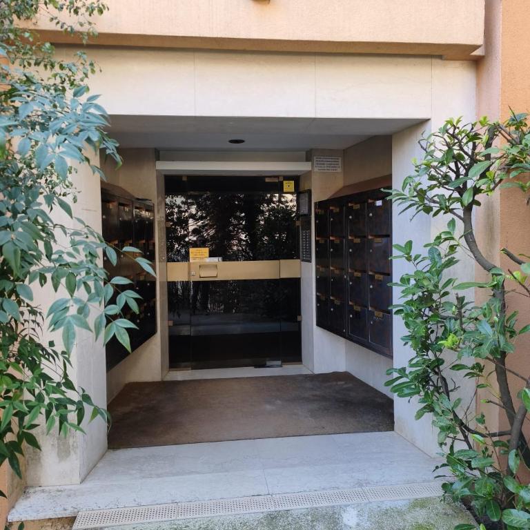 Charme de Mougins & proximité Cannes Logement idéal pour couple en séjour détente ou professionnels en déplacement - Appartement - Rez-de-Chaussée - 14