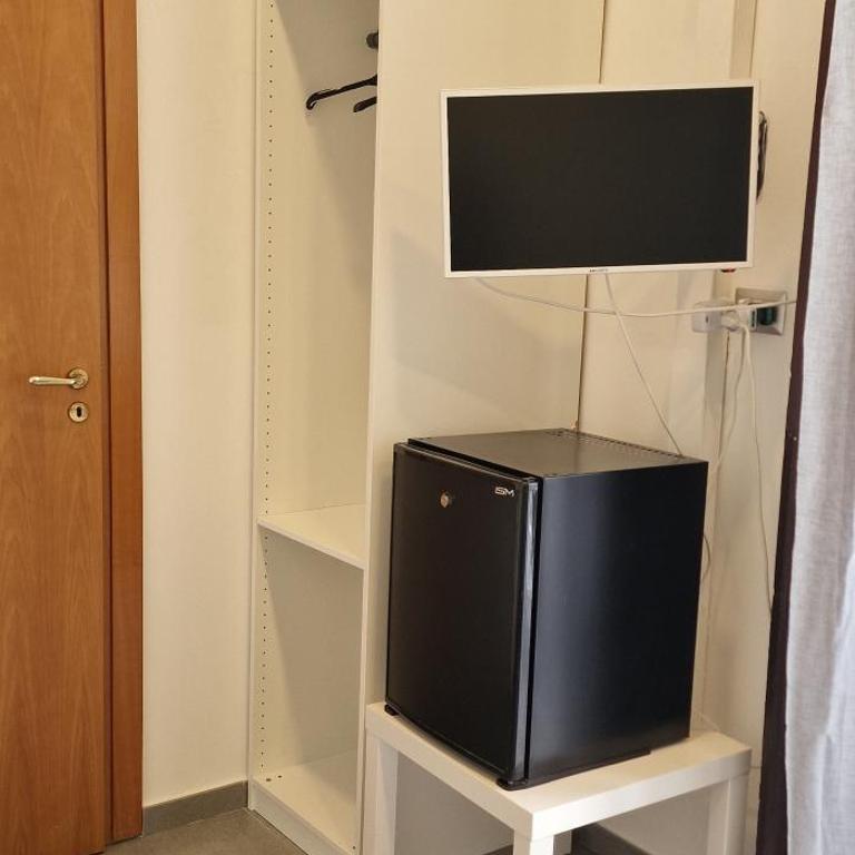 Madison - Camera Doppia con Letti Singoli con Bagno Privato - 4