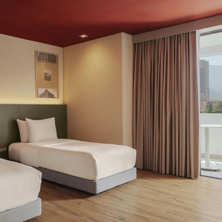 Loma, Medellin, a Tribute Portfolio Hotel - Deluxe Twin Room with Mountain View and Balcony - 5