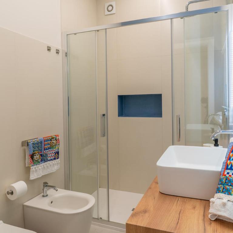 Villa Benazar - Luxury Suite 150m to the sea - Black Pearl Suite with sea view and balcony - 15