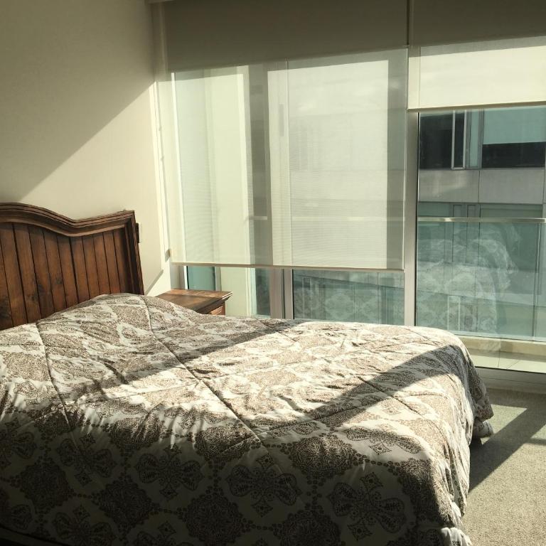 Napoles Condo Suites - Deluxe Double Room with Balcony - 14