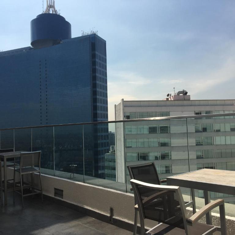 Napoles Condo Suites - Deluxe Double Room with Balcony - 3