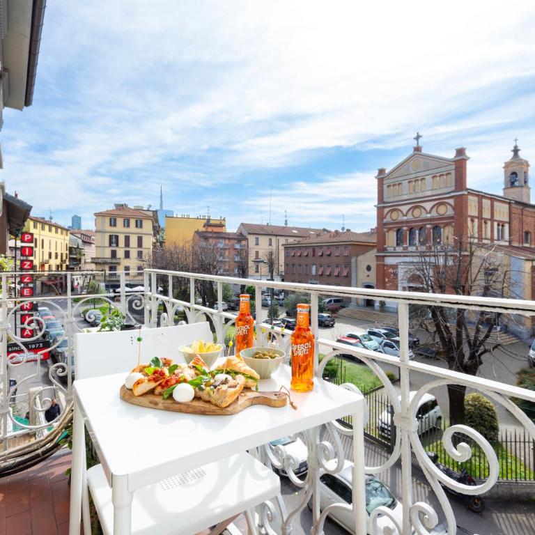 Il Glicine - Vista Mozzafiato, zona Isola, vicino Metro M3 M5 e Stazione Centrale - Appartamento con Vista e Balcone - 10