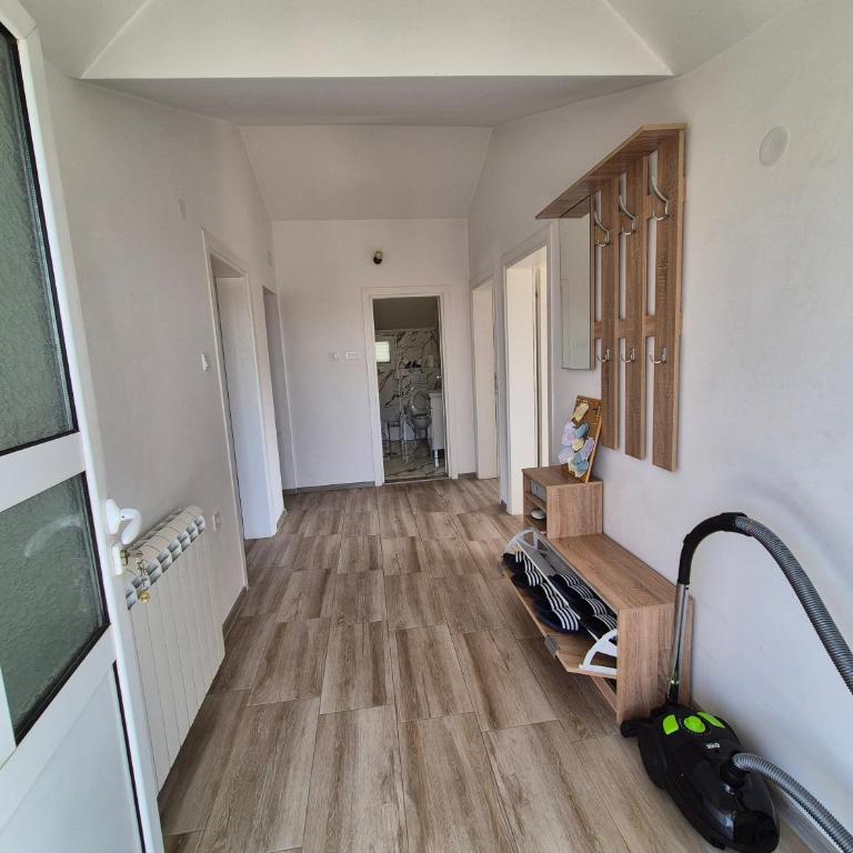 Peaceful 2BR Apt with Ultra-Fast WiFi - Two-Bedroom Apartment - 29