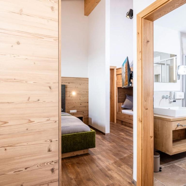 BEIM LOIS Dorfblick - 2 Floors & Sauna Access - Apartment - 15