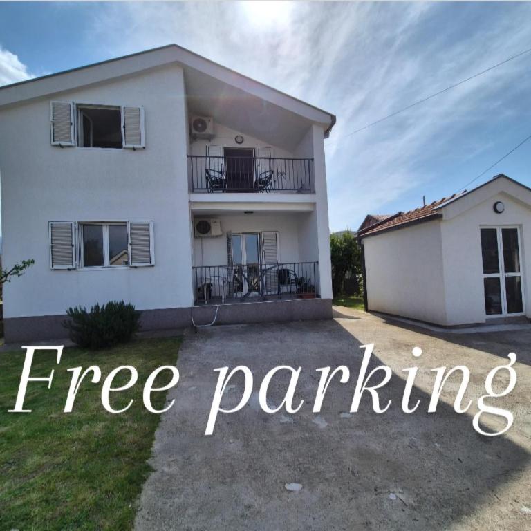 Peaceful 2BR Apt with Ultra-Fast WiFi - Two-Bedroom Apartment - 3