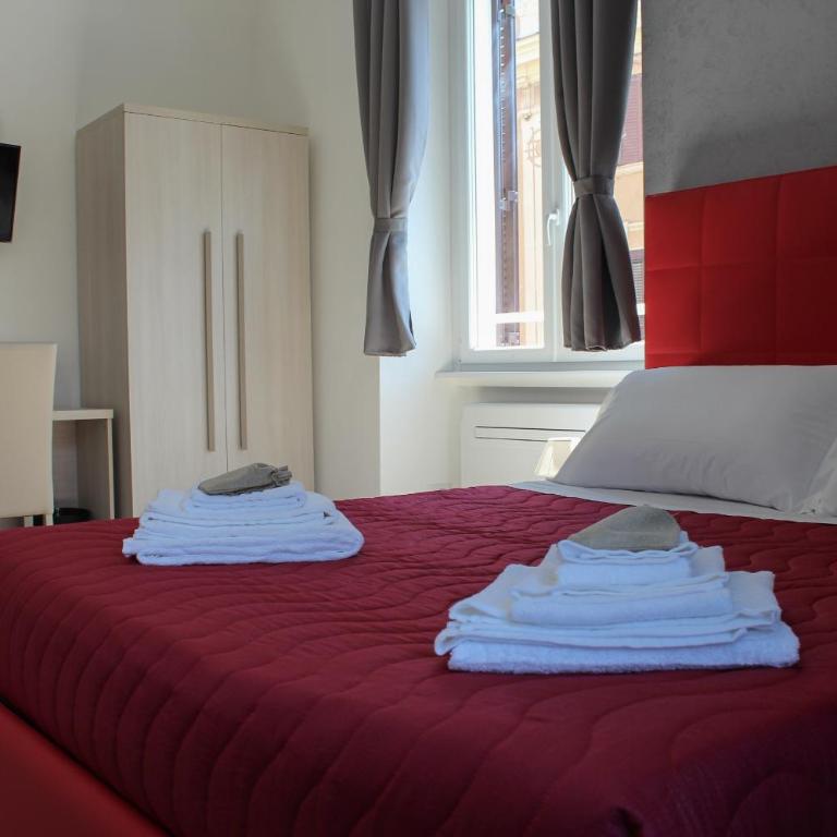 SunnyCornerinRHome - Camera Matrimoniale con Bagno Privato - 8