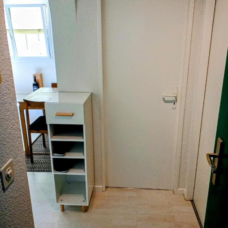 Central 4, pretty two room apartment, free bus, city tax included - Apartment mit 2 Schlafzimmern - 27
