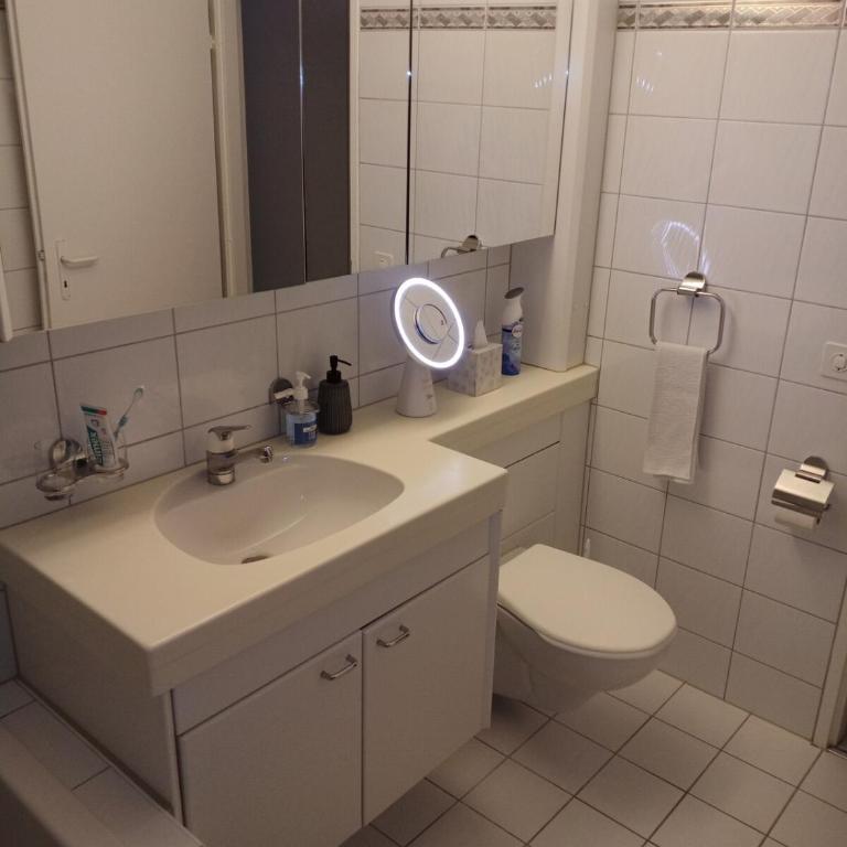 Central 4, pretty two room apartment, free bus, city tax included - Apartment mit 2 Schlafzimmern - 28