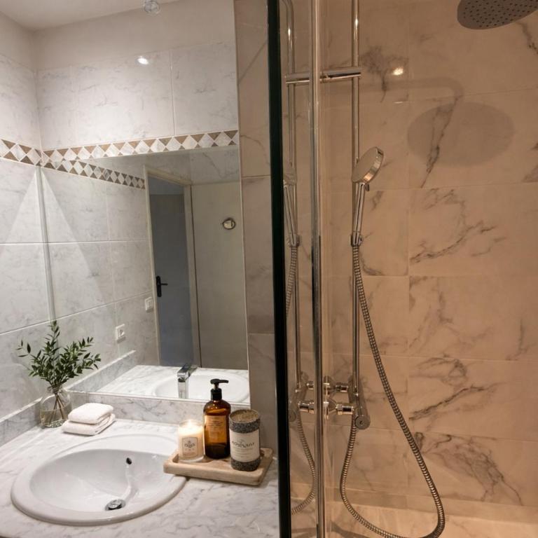 Bastidon à Gordes avec piscine - Appartement 2 Chambres - 17