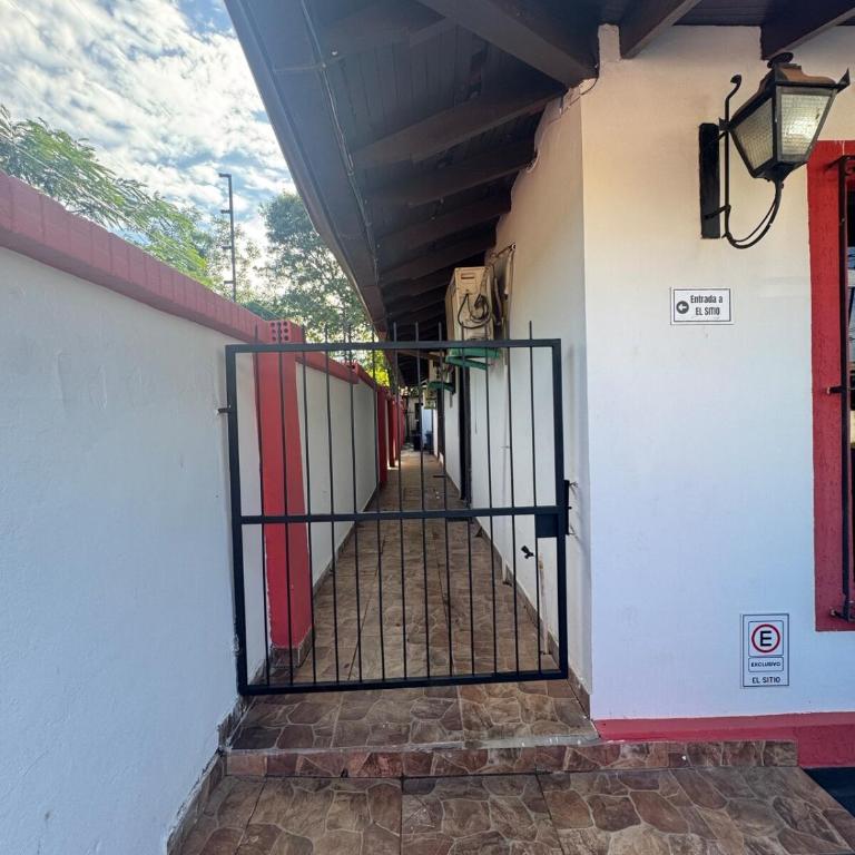 Casa con Piscina y Quincho a 8 min del aeropuerto - Two-Bedroom Villa - 14