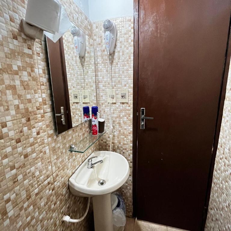 Casa con Piscina y Quincho a 8 min del aeropuerto - Two-Bedroom Villa - 37