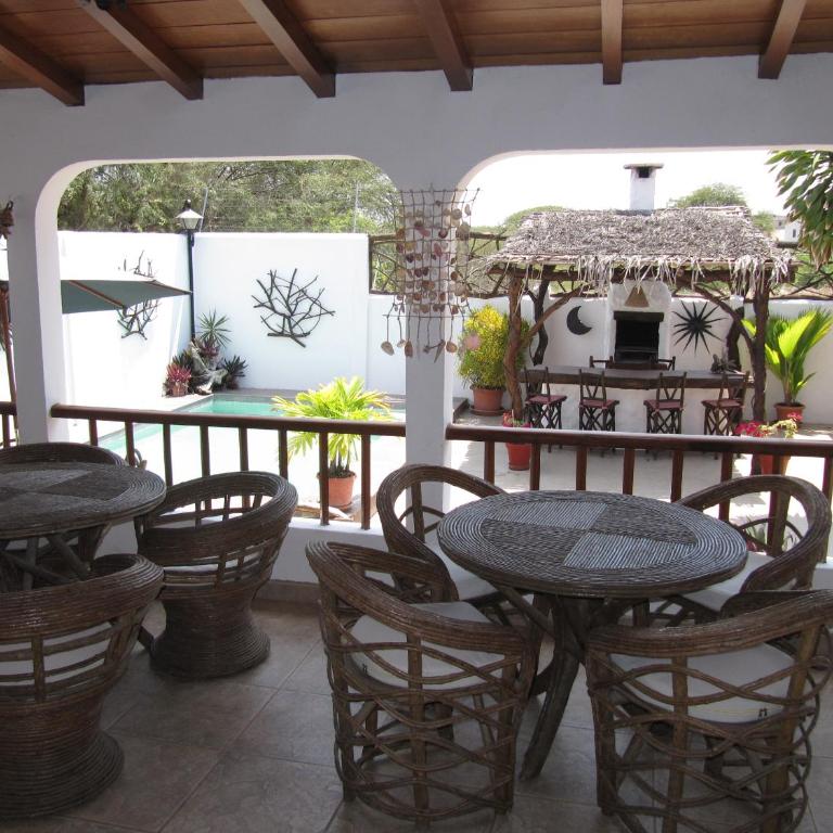 Casa Playas # 1 - Five-Bedroom House - 5