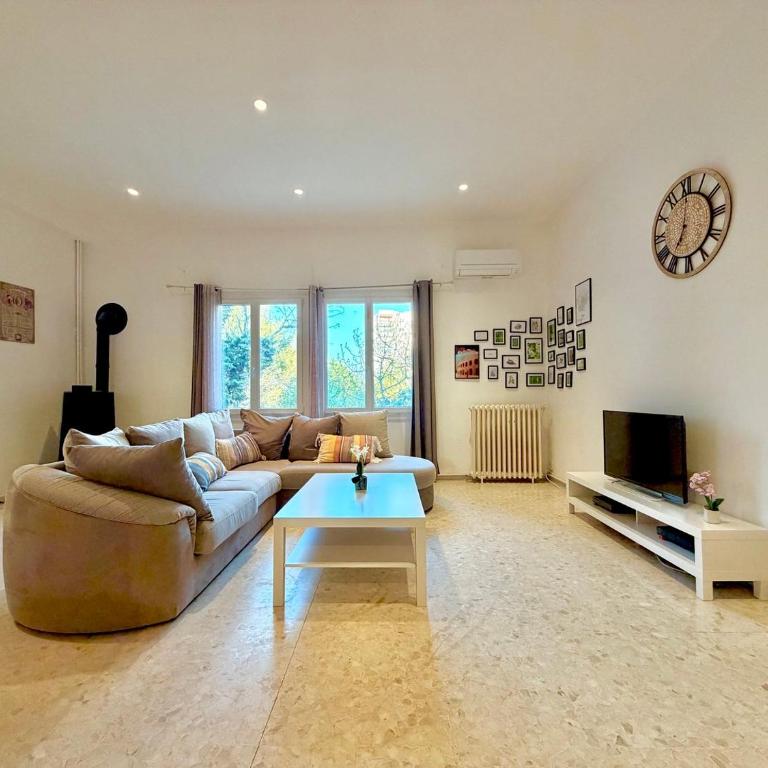 La Nîmoise, Maison familiale avec jardin - Maison de Vacances - 8