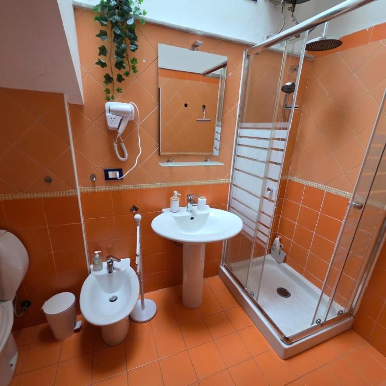 DM Suites - One-Bedroom Apartment - 18