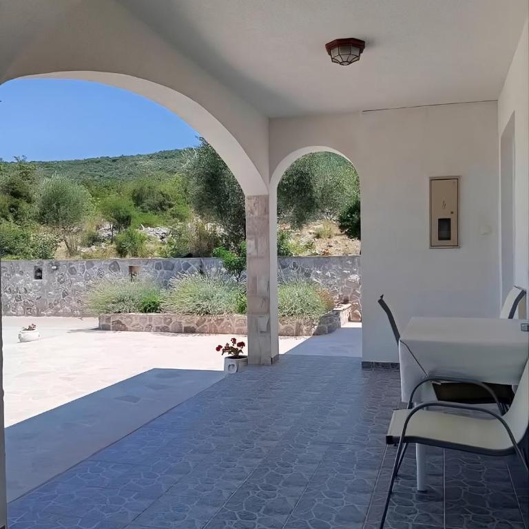 Vila Rogač - Vila sa Sopstvenim Bazenom - 9