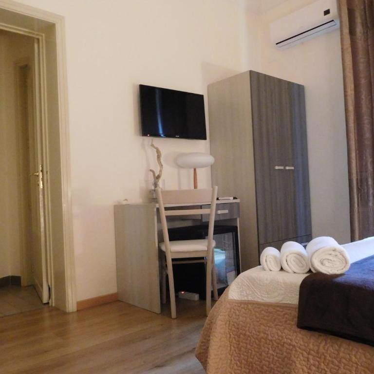 Papali - Double Room with Private Bathroom - 2